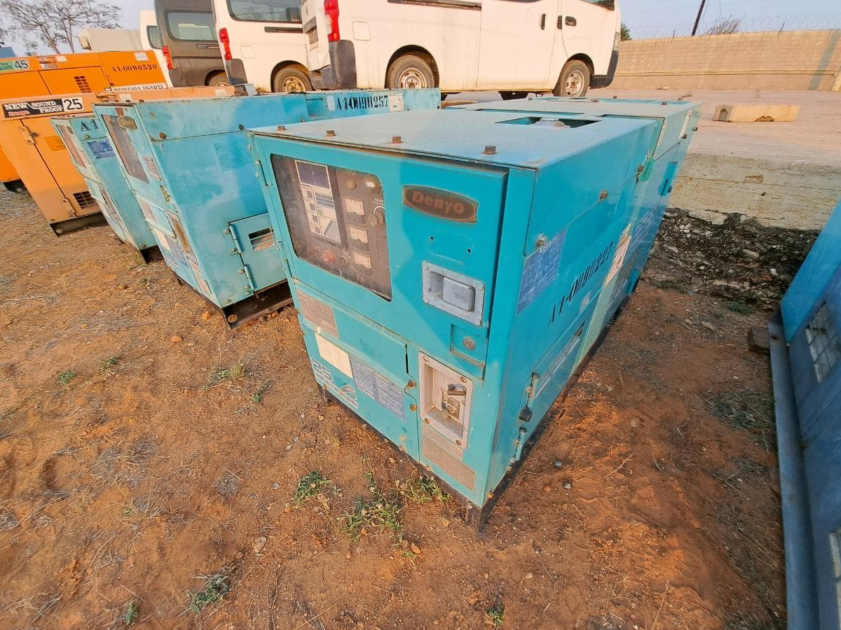 Gerador (20KVA) DENYO DCA25 ESI · Viana — imagen 1