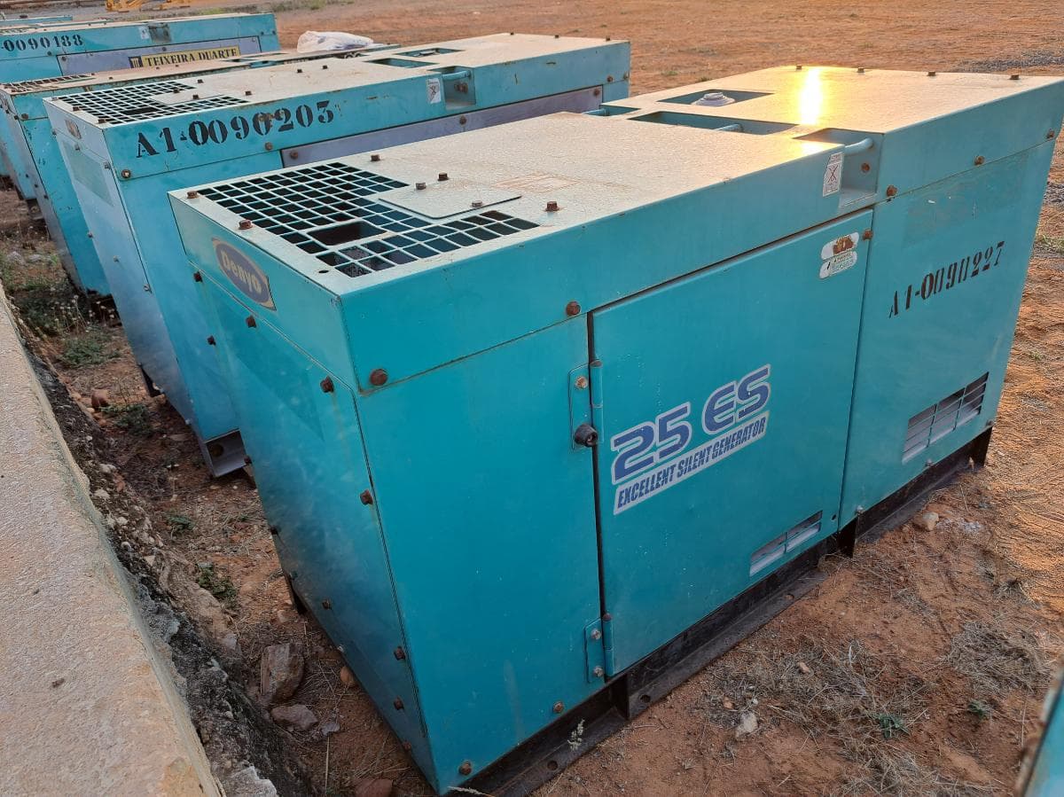 Gerador (20KVA) DENYO DCA25 ESI · Viana — imagen 6