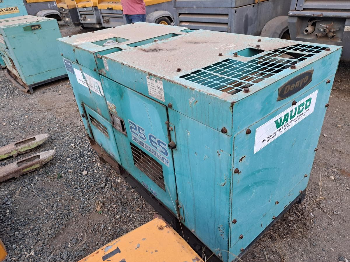 Gerador (20KVA) DENYO DCA25 ESI · Viana — imagen 3