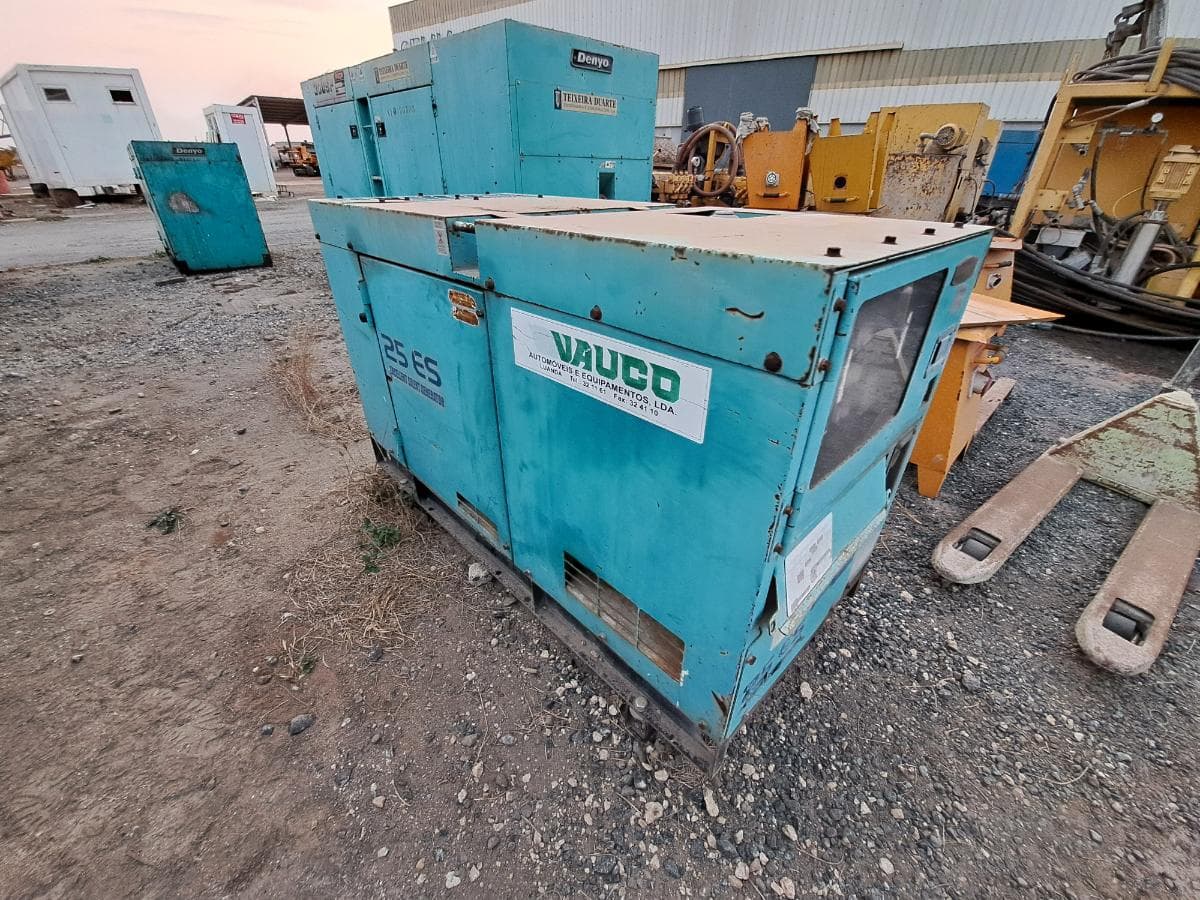 Gerador (20KVA) DENYO DCA25 ESI · Viana — imagen 1
