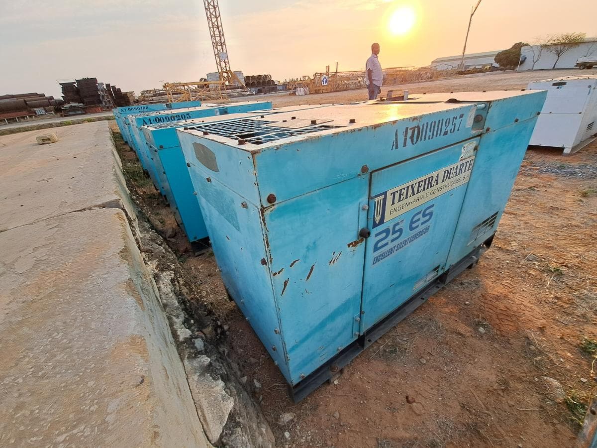 Gerador (20KVA) DENYO DCA25 ESI · Viana — image 1