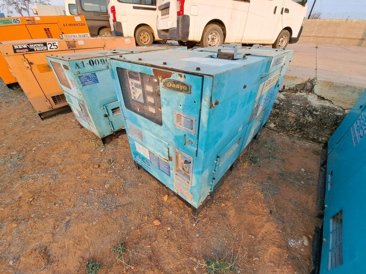 Gerador (20KVA) DENYO DCA25 ESI · Viana — image 5