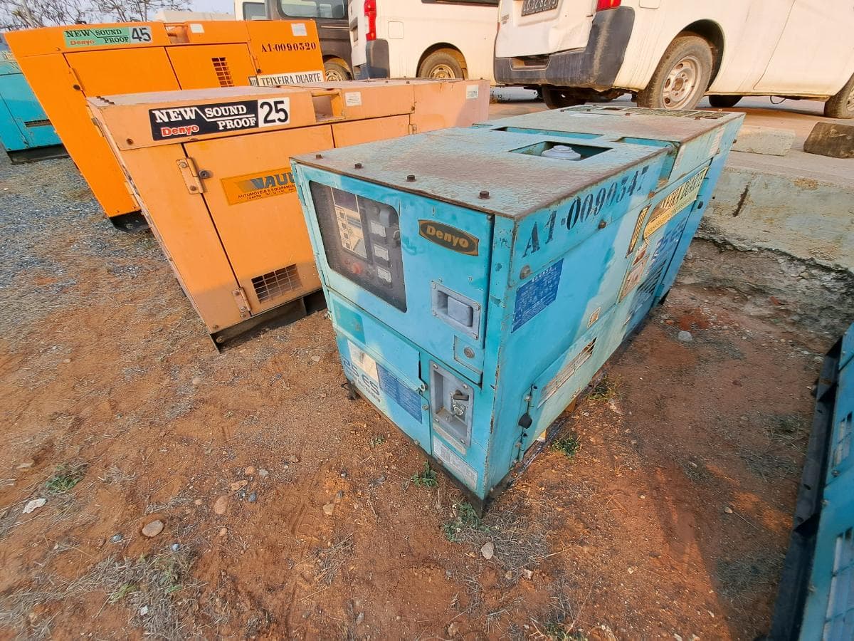 Gerador (20KVA) DENYO DCA25 ESI · Viana — imagen 3