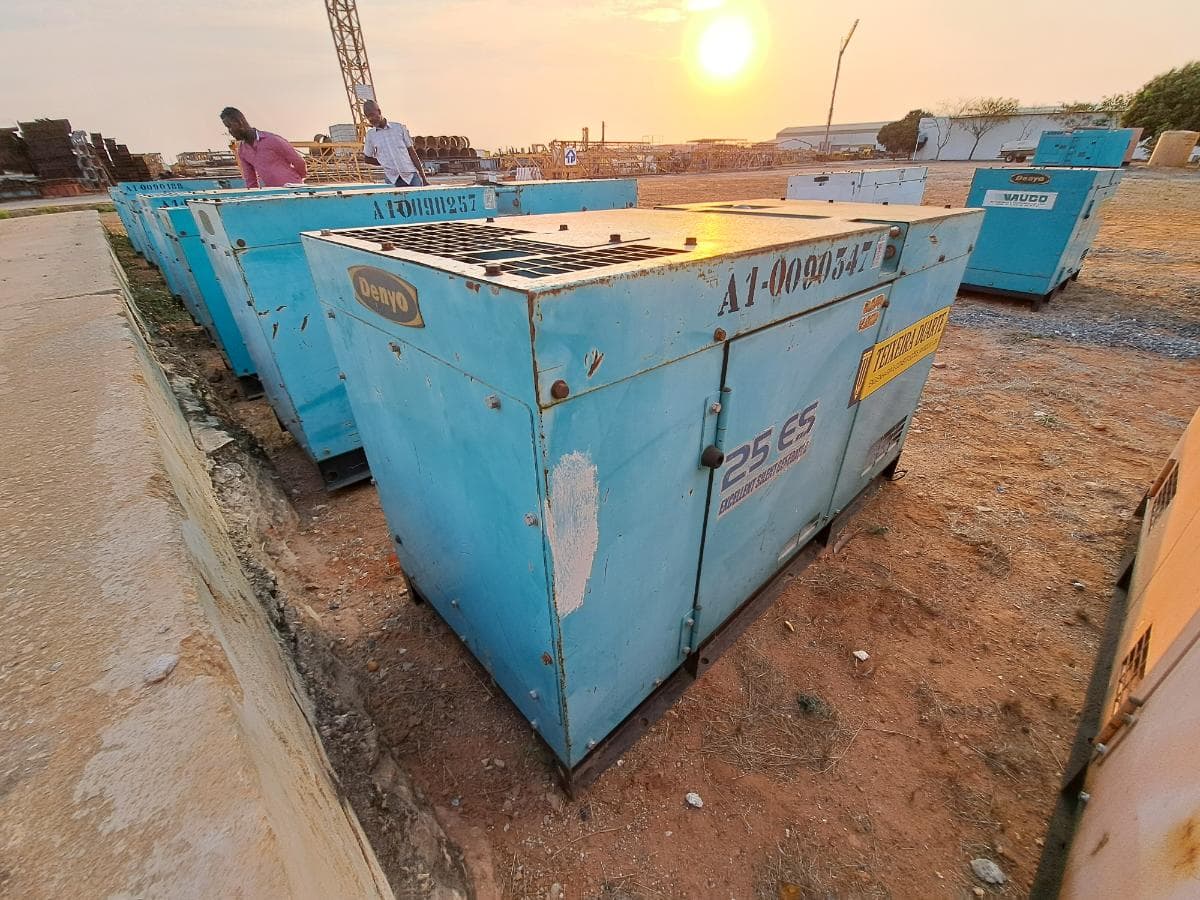 Gerador (20KVA) DENYO DCA25 ESI · Viana — imagen 2