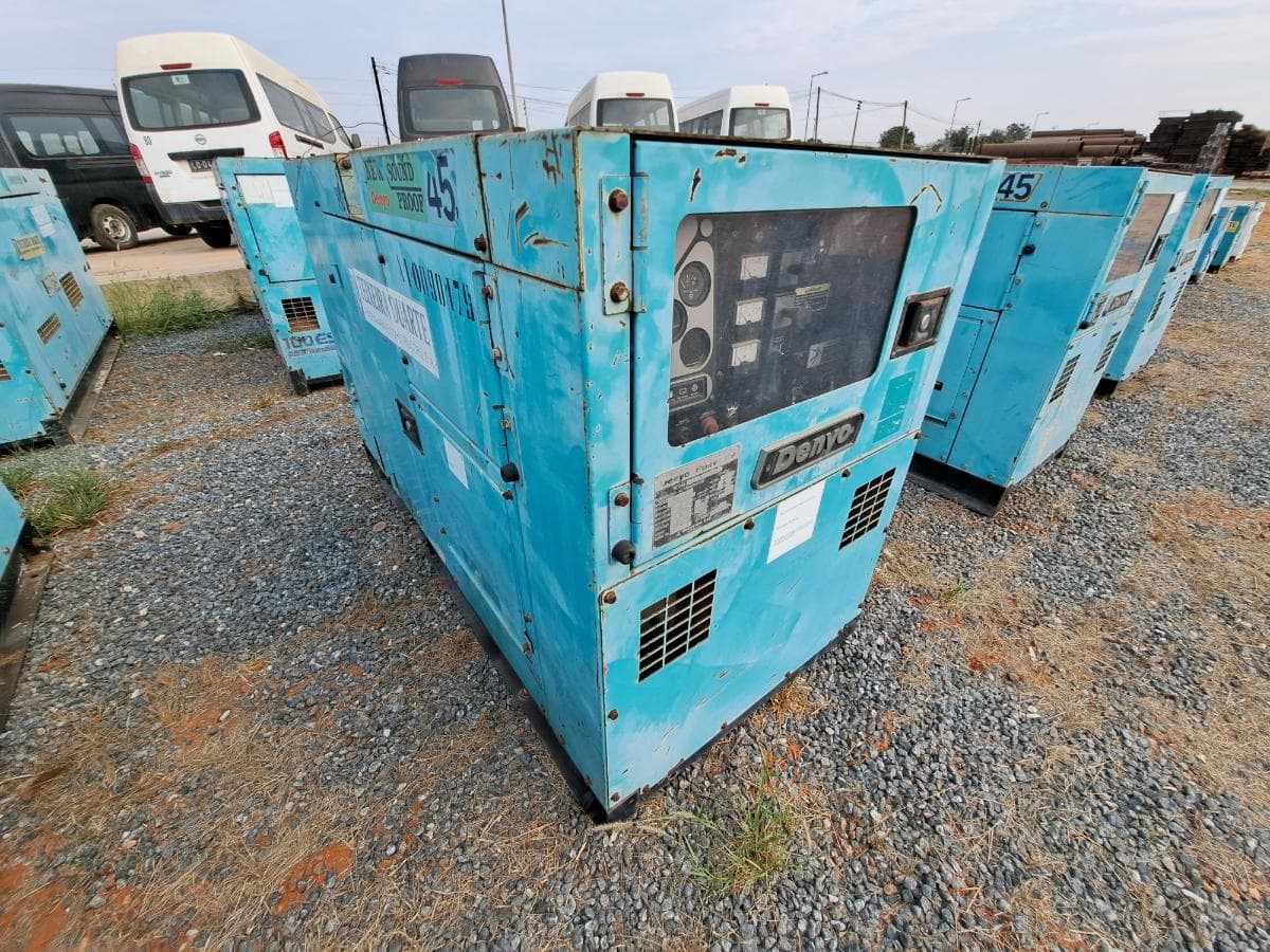 Gerador (37KVA) DENYO DCA45 SPI · Viana — image 2