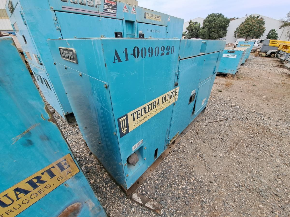Gerador (37KVA) DENYO DCA45 SPI · Viana — imagen 3