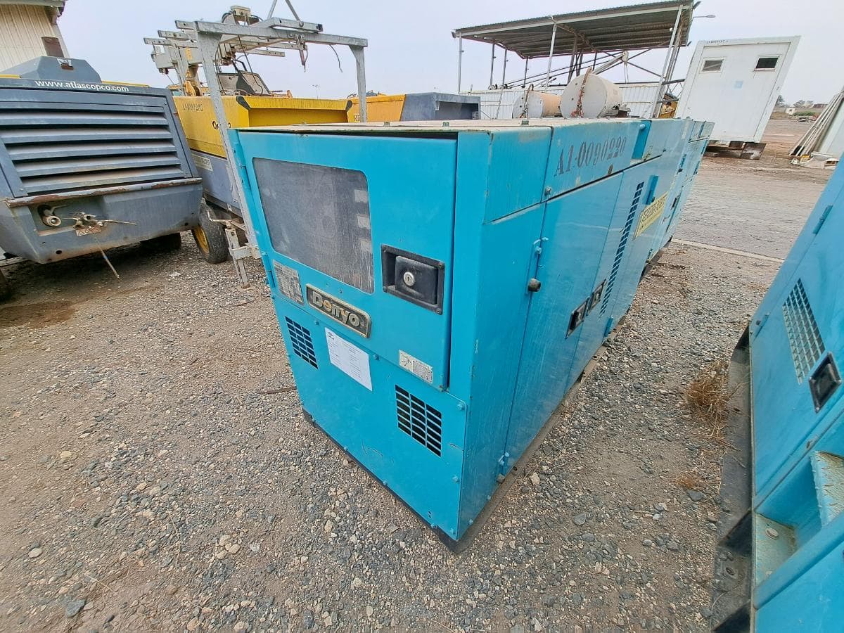 Gerador (37KVA) DENYO DCA45 SPI · Viana — imagen 4