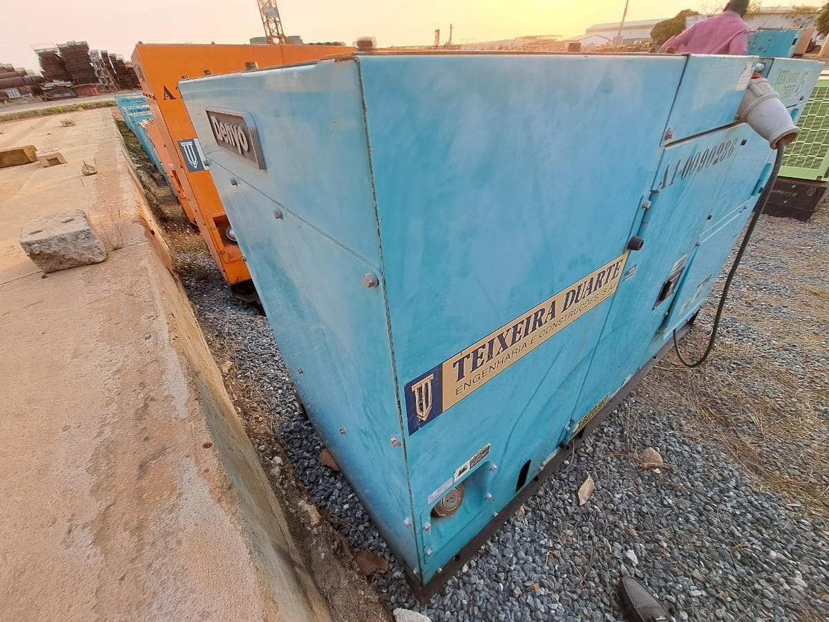 Gerador (37KVA) DENYO DCA45 SPI · Viana — imagen 5