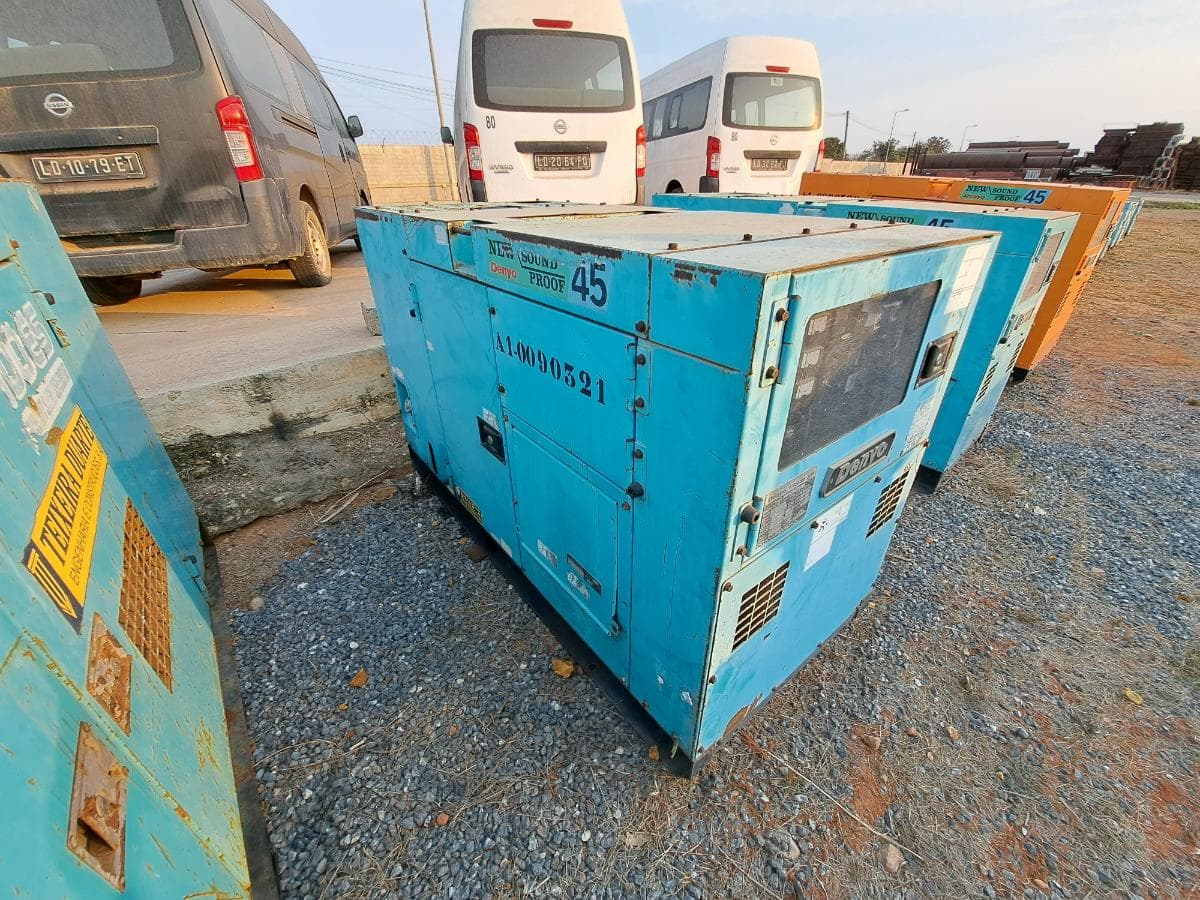 Gerador (37KVA) DENYO DCA45 SPI · Viana — image 1
