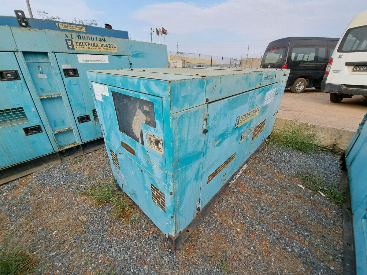 Gerador (80KVA) DENYO DCA100 ESI · Viana