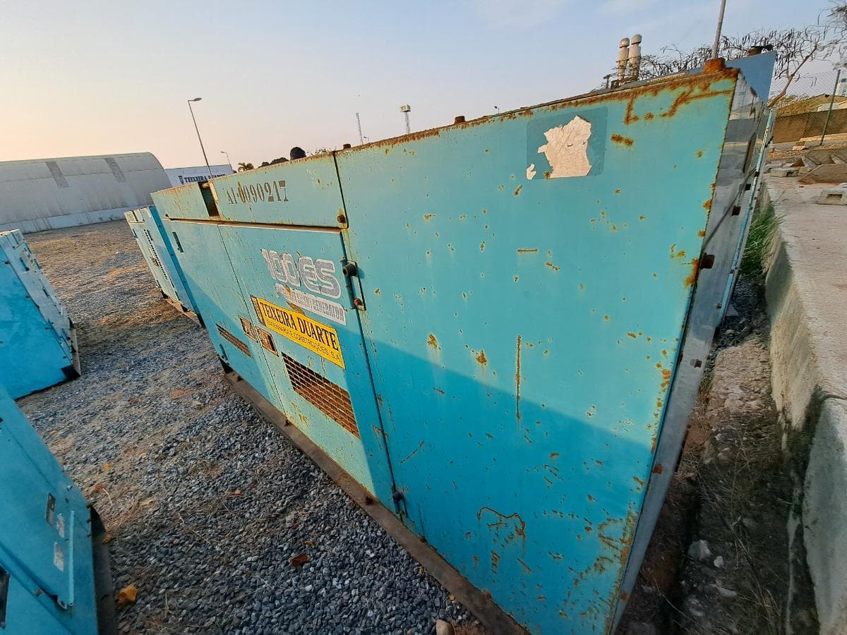 Gerador (80KVA) DENYO DCA100 ESI · Viana — imagen 3