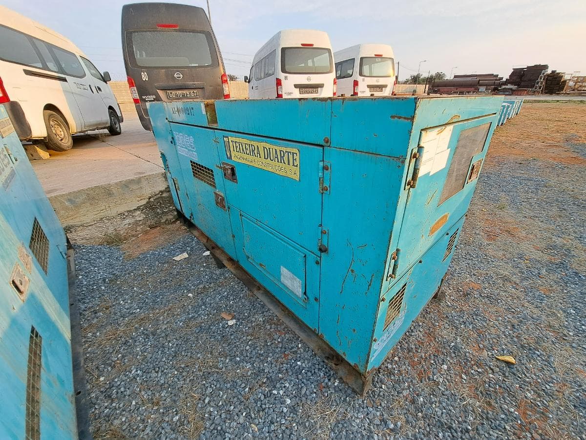 Gerador (80KVA) DENYO DCA100 ESI · Viana — imagen 4