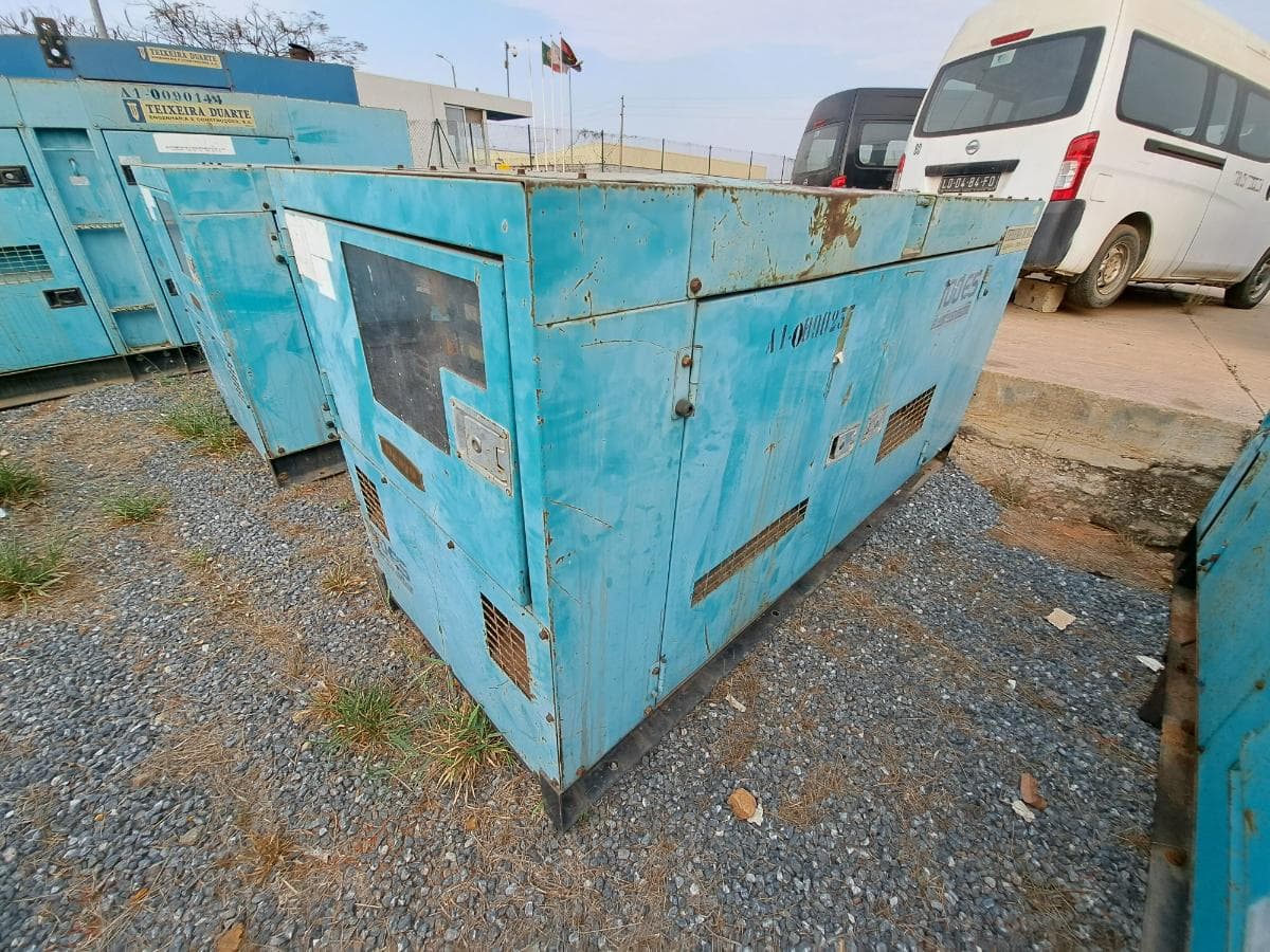Gerador (80KVA) DENYO DCA100 ESI · Viana — imagen 5