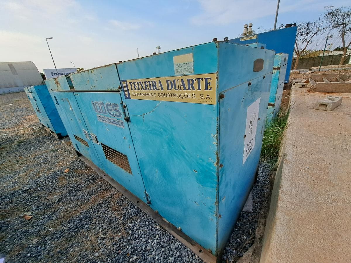 Gerador (80KVA) DENYO DCA100 ESI · Viana