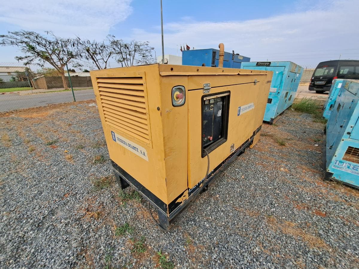 Gerador (110KVA) OLYMPIAN GE 110 · Viana — imagen 6