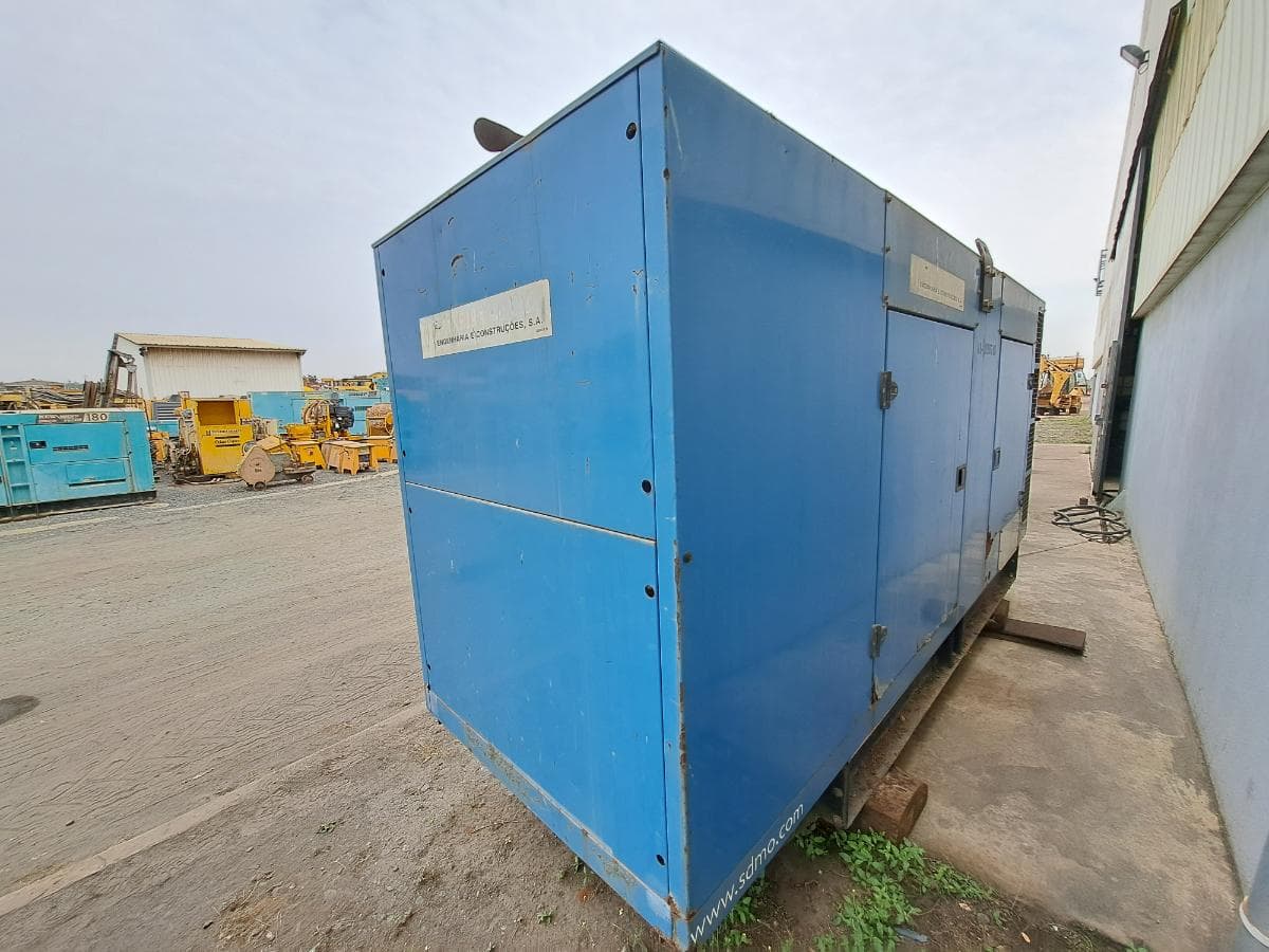 Gerador (275KVA) VOLVO SDMO V275K · Viana — image 2