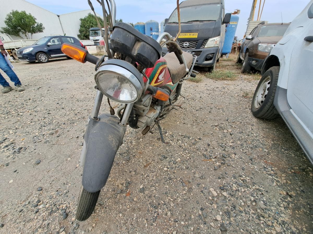 Motociclo HONDA ACE CB 125 TAXI · Viana — imagen 3