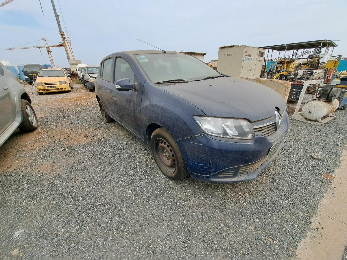 RENAULT SANDERO 1.2 · Viana