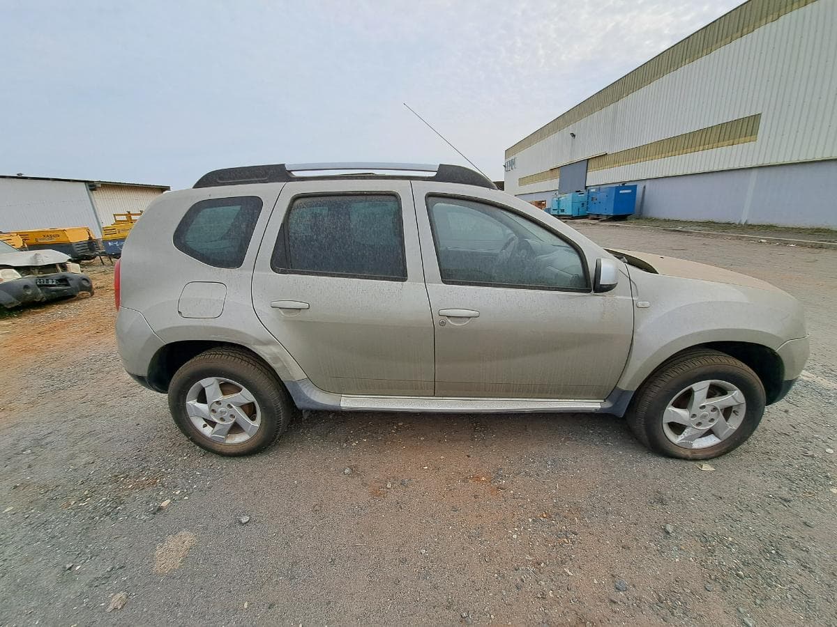 RENAULT DUSTER 4x4 1.6 · Viana — imagem 5
