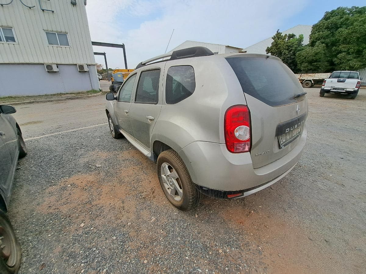 RENAULT DUSTER 4x4 1.6 · Viana — imagem 9