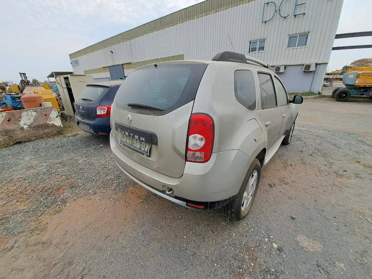 RENAULT DUSTER 4x4 1.6 · Viana — imagem 8