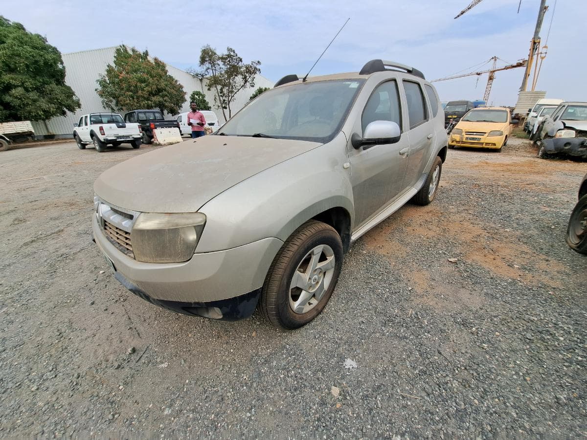 RENAULT DUSTER 4x4 1.6 · Viana