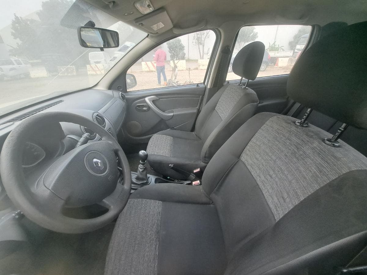 RENAULT DUSTER 4x4 1.6 · Viana — image 8