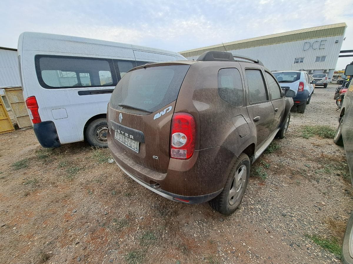 RENAULT DUSTER 4x4 1.5DCi · Viana — imagen 8