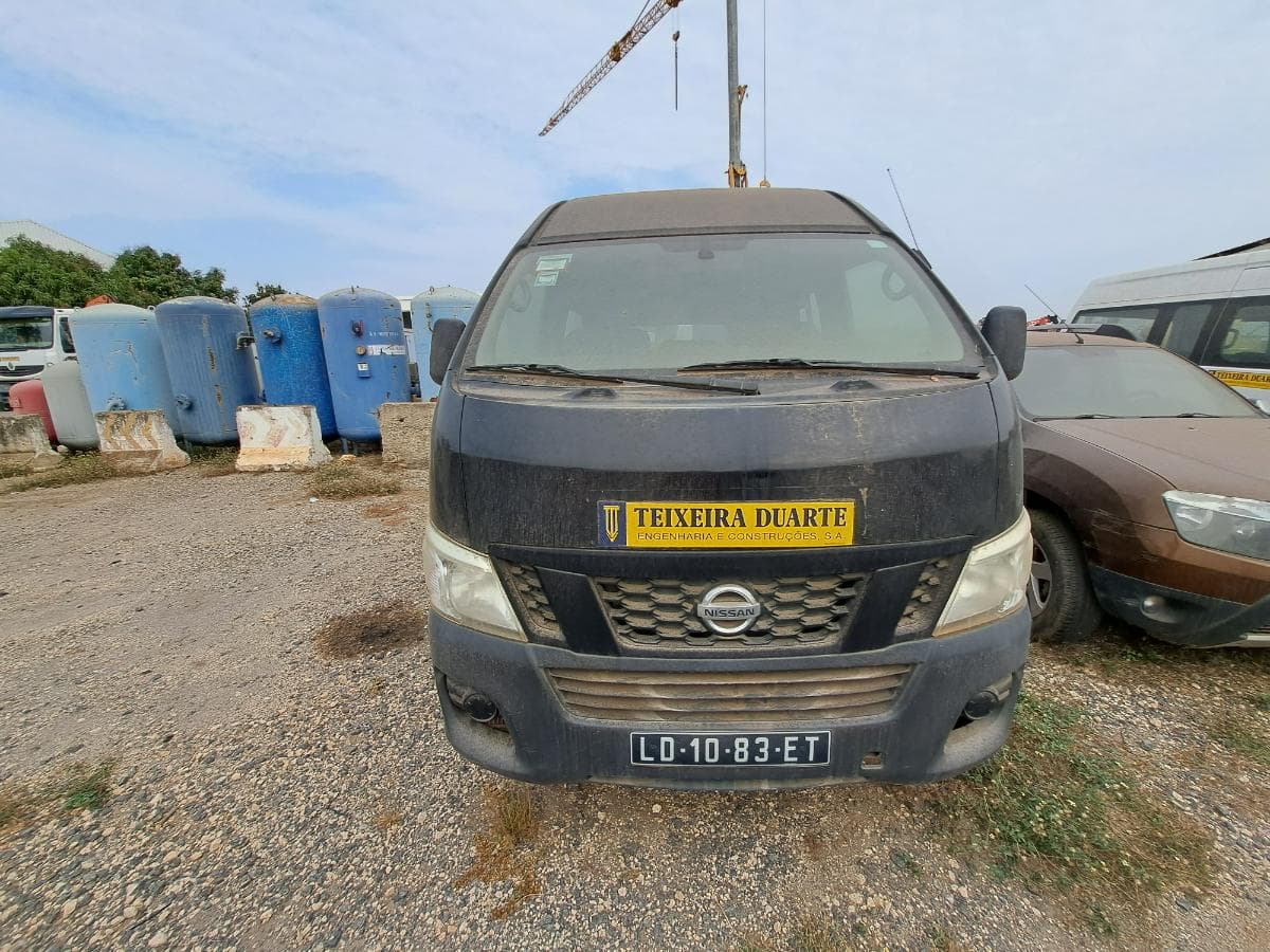 Miniautocarro NISSAN URVAN · Viana — imagem 6