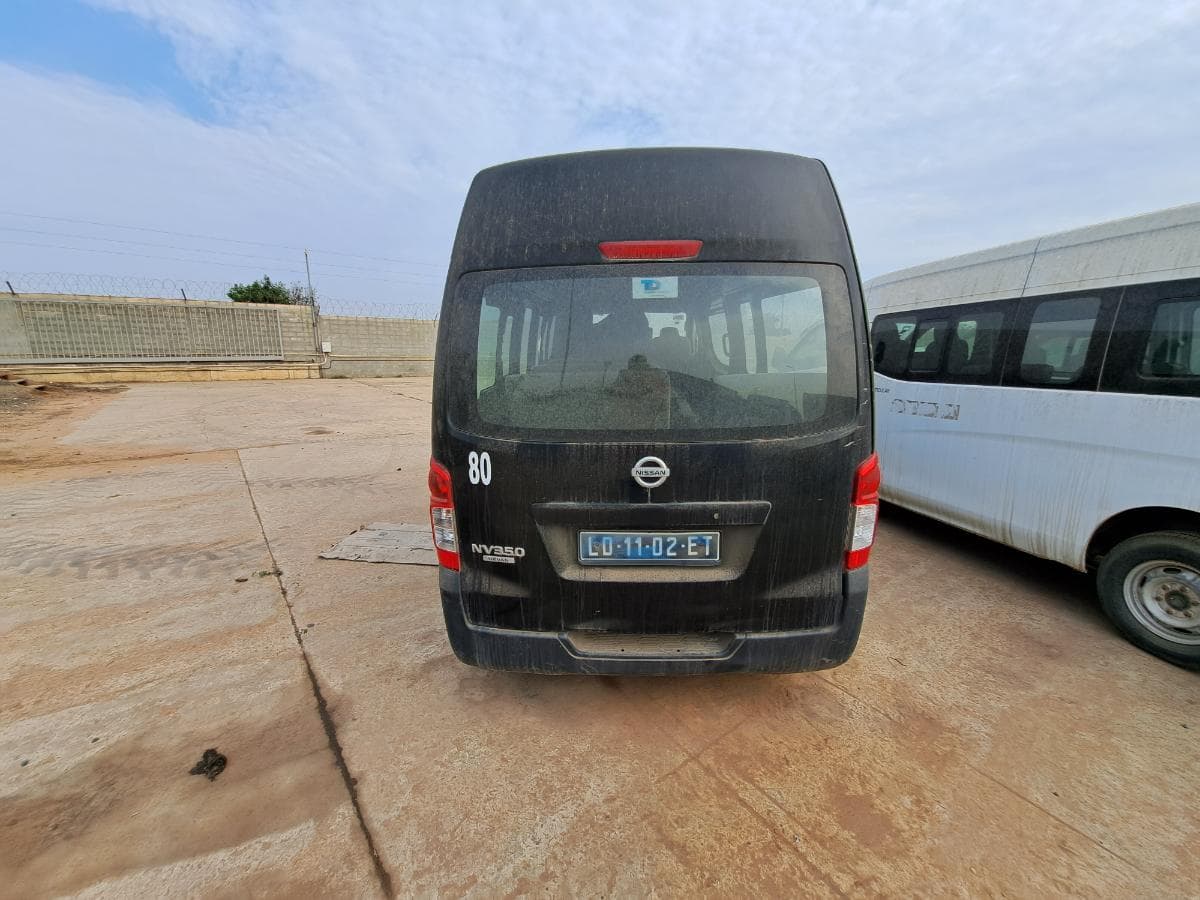 Miniautocarro NISSAN URVAN · Viana — imagen 8