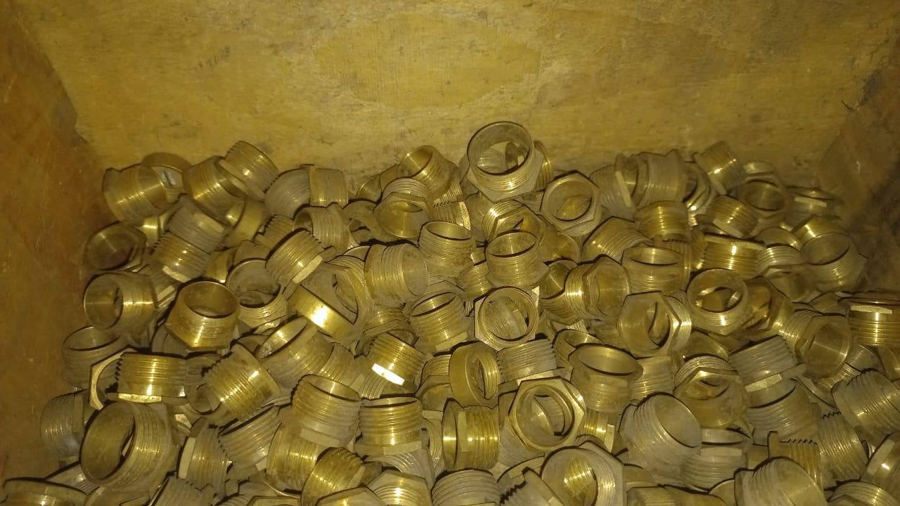 Armaduras de Candeeiros + Armaduras de Candeeiros + Armaduras de Candeeiros + Armaduras de Candeeiros + Perfís Metálicos L + Perfís Metálicos U + Diversos + Fichas + Bichas Pl2 plásticas + Transformadores de Corrente + Alicates grandes + Kit de Junção para Cabos + Fichas + Anilhas + Válvulas de encaixe + Cotovelos machos plasticos + CleanFit + Válvulas de Conexão + Niples + SuperLok + Grampos de Massa + Superlok fittings + HendiFit + Abraçadeiras Plásticas + HandiFit + Terminal de cabos CCG Iplus + Cabo de Rede + Circuit Breaker + Fitas inoxidáveis + Lâmpadas Florescentes Philips + Diversos + Glândulas de Compressão + Placas de montagem + Perfís Metálicos em L, parafucos e porcas + Cabo de rede + Arame Galvanizado + Peças metálicas + Parafusos com porcas em T + Buchas de Redução + Tubo Flexível + Cabo Eléctrico + Cabo Flexível + Armadura para Lampadas + Barras de junção + Diversos + Diversos parafusos com molas. + Armaduras Para Candeeiros + Rede para sombra + Cabo de Rede + Cabos de proteçao contra corrosão + Glandulas de Compressão + Glandulas de Compressão + Glandulas de Compressão + Glandulas de Compressão + Glandulas de Compressão + Glandulas de Compressão + Perfís metálicos + Glandulas de Compressão + Olofote + Diversos + Diversos + Diversos + Diversos + Rolos de cabos + Armaduras para Candeeiros + Porcas 10" + Glandulas de Compressão + Tampas de Condução + Diversos + Suporte de Condensador + Hanger Conp + Fichas + Programadores Siemens + Terminais + Cabo de Rede + Diversos + Diversos + Diversos + Corrente + Parafusos + Diversos + Glandulas de Compressão + Diversos + Glandulas de Compressão + Glandulas de Compressão + Grampos + Suportes Metálicos + Suportes metálicos + Diverso + Glandulas de Compressão + Olofotes + Armaduras para Lâmpadas + Rolos de Corrente + Diversos + Porcas + Olofotes + Diversos + Transmissor de Pressão + Peventores de Incêndio + Diversos + Diversos + Cabo Eléctrico + Diversos + Diversos + Digitor + Diversos + Connection + Diversos + Diversos + Censor + ROTHERBERGER 50-127mm 2"-5" OD + Diverso + Roda de medição + Contentor de 40P · — imagen 82