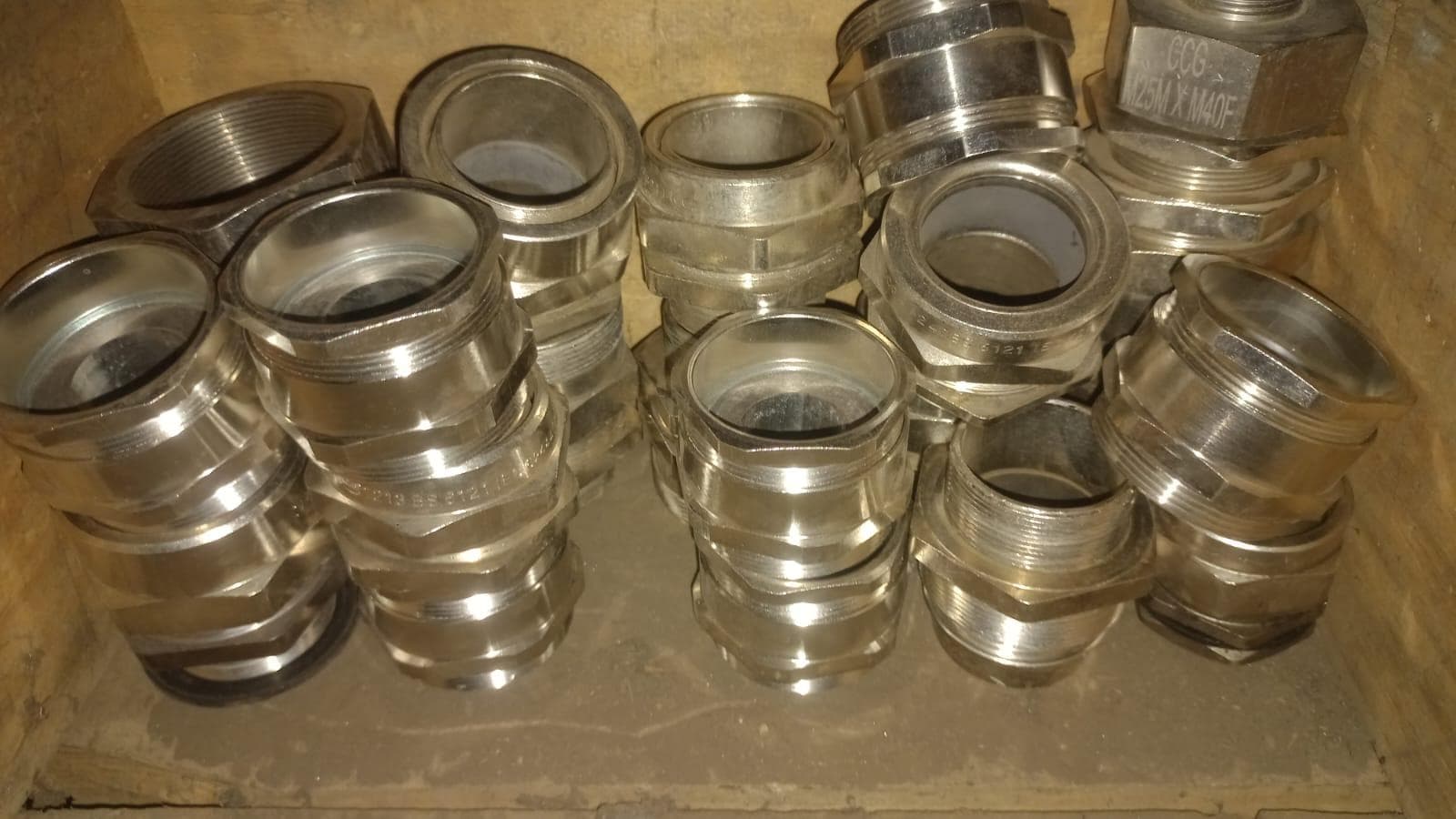 Armaduras de Candeeiros + Armaduras de Candeeiros + Armaduras de Candeeiros + Armaduras de Candeeiros + Perfís Metálicos L + Perfís Metálicos U + Diversos + Fichas + Bichas Pl2 plásticas + Transformadores de Corrente + Alicates grandes + Kit de Junção para Cabos + Fichas + Anilhas + Válvulas de encaixe + Cotovelos machos plasticos + CleanFit + Válvulas de Conexão + Niples + SuperLok + Grampos de Massa + Superlok fittings + HendiFit + Abraçadeiras Plásticas + HandiFit + Terminal de cabos CCG Iplus + Cabo de Rede + Circuit Breaker + Fitas inoxidáveis + Lâmpadas Florescentes Philips + Diversos + Glândulas de Compressão + Placas de montagem + Perfís Metálicos em L, parafucos e porcas + Cabo de rede + Arame Galvanizado + Peças metálicas + Parafusos com porcas em T + Buchas de Redução + Tubo Flexível + Cabo Eléctrico + Cabo Flexível + Armadura para Lampadas + Barras de junção + Diversos + Diversos parafusos com molas. + Armaduras Para Candeeiros + Rede para sombra + Cabo de Rede + Cabos de proteçao contra corrosão + Glandulas de Compressão + Glandulas de Compressão + Glandulas de Compressão + Glandulas de Compressão + Glandulas de Compressão + Glandulas de Compressão + Perfís metálicos + Glandulas de Compressão + Olofote + Diversos + Diversos + Diversos + Diversos + Rolos de cabos + Armaduras para Candeeiros + Porcas 10" + Glandulas de Compressão + Tampas de Condução + Diversos + Suporte de Condensador + Hanger Conp + Fichas + Programadores Siemens + Terminais + Cabo de Rede + Diversos + Diversos + Diversos + Corrente + Parafusos + Diversos + Glandulas de Compressão + Diversos + Glandulas de Compressão + Glandulas de Compressão + Grampos + Suportes Metálicos + Suportes metálicos + Diverso + Glandulas de Compressão + Olofotes + Armaduras para Lâmpadas + Rolos de Corrente + Diversos + Porcas + Olofotes + Diversos + Transmissor de Pressão + Peventores de Incêndio + Diversos + Diversos + Cabo Eléctrico + Diversos + Diversos + Digitor + Diversos + Connection + Diversos + Diversos + Censor + ROTHERBERGER 50-127mm 2"-5" OD + Diverso + Roda de medição + Contentor de 40P · — imagen 84