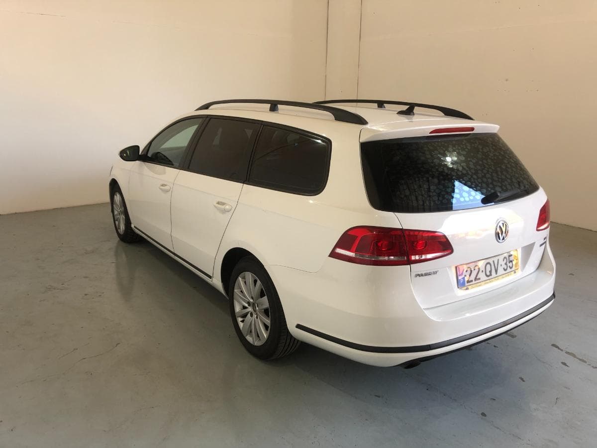 Volkswagen Passat BlueMotion · Ano 2011 — image 4