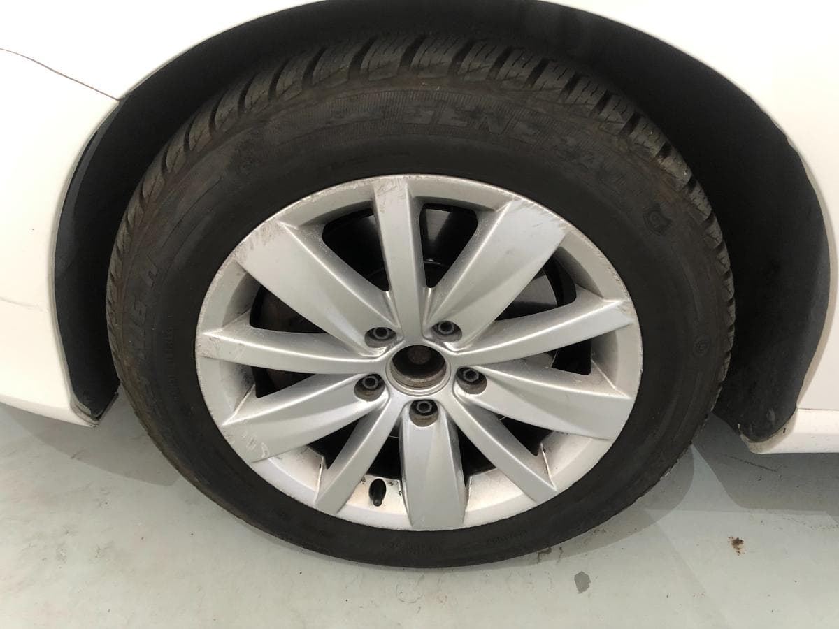 Volkswagen Passat BlueMotion · Ano 2011 — image 13