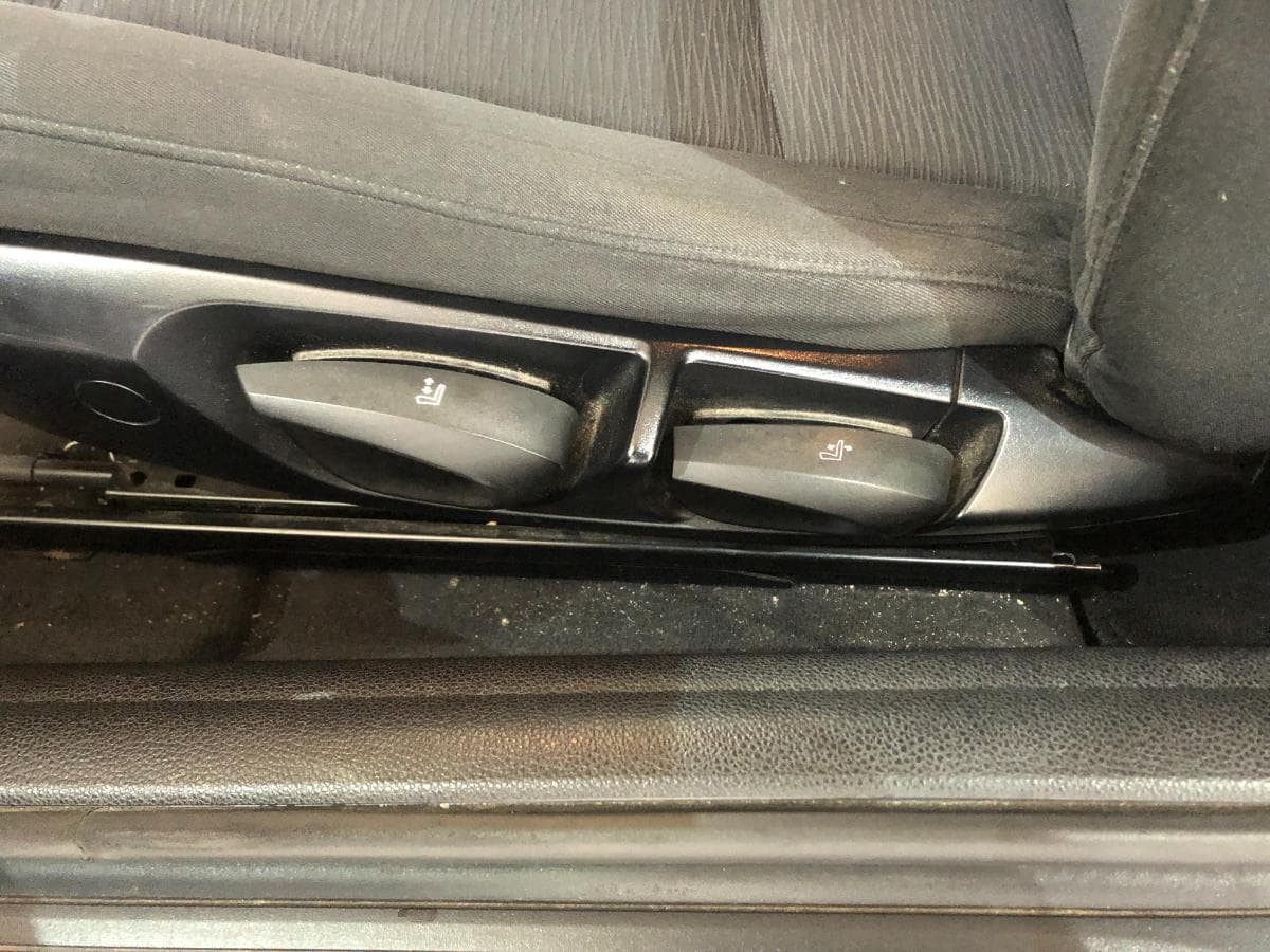 BMW 118D · Ano 2011 — imagen 27