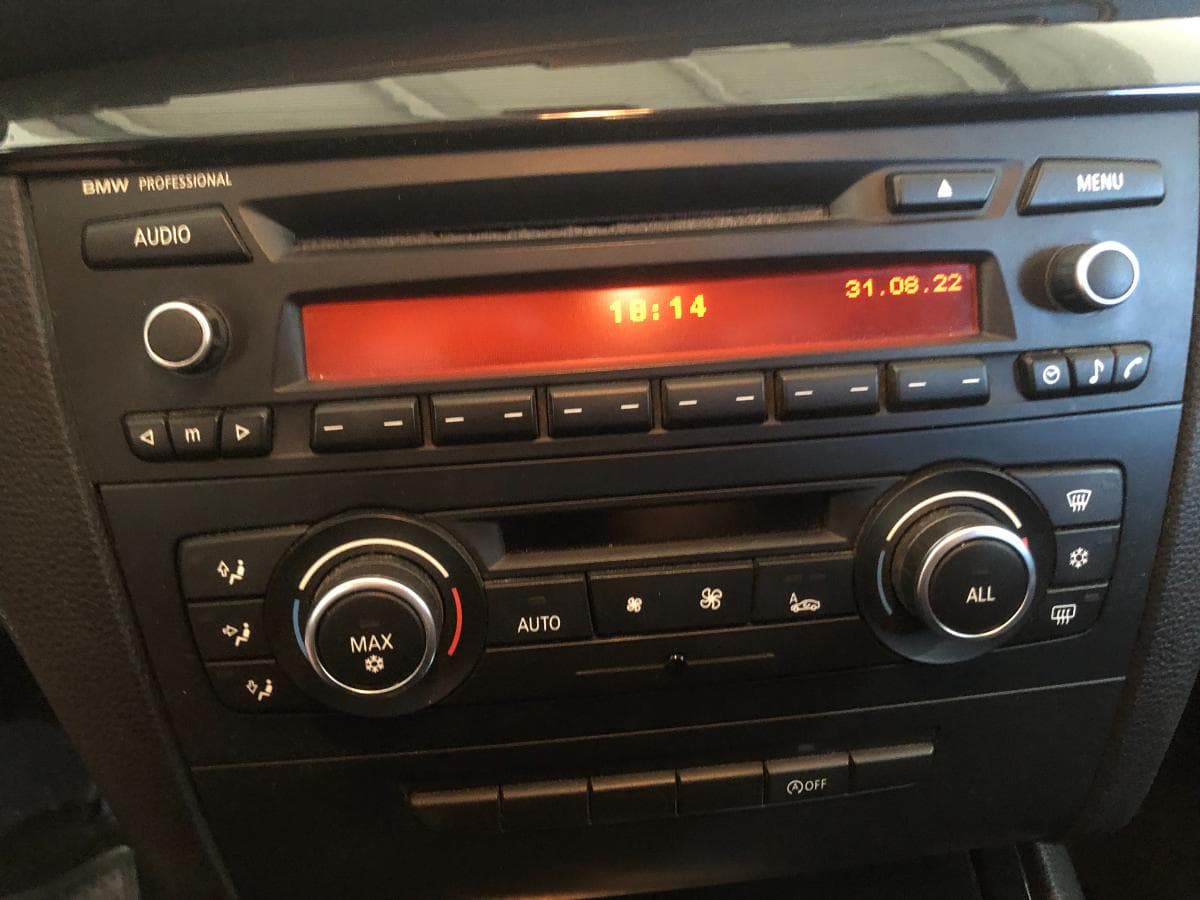BMW 118D · Ano 2011 — imagen 35
