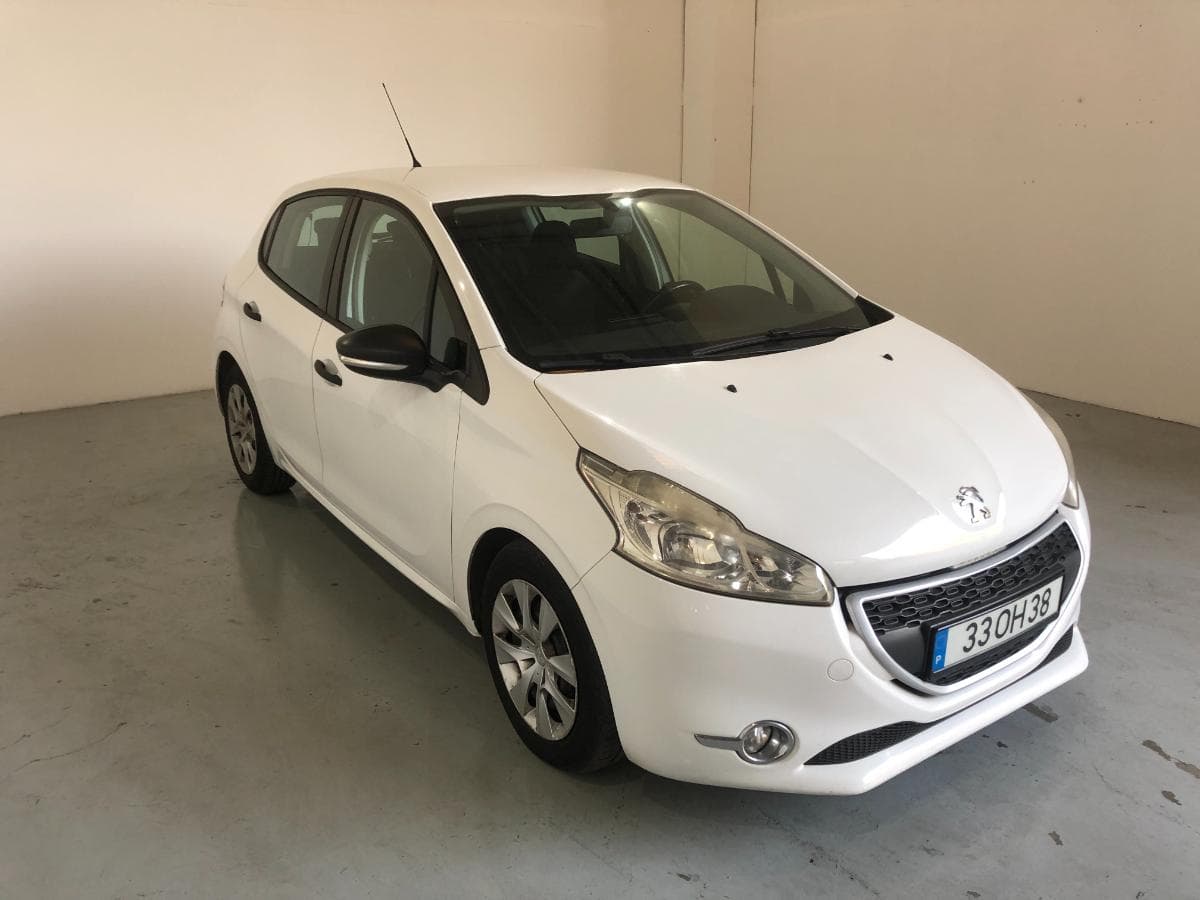 Peugeot 208 · Ano 2014 — image 1