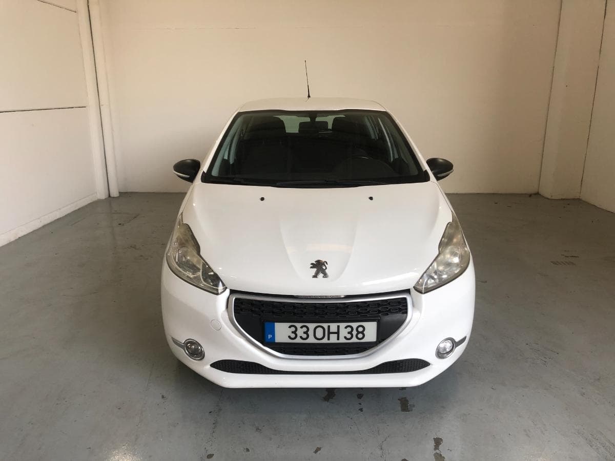 Peugeot 208 · Ano 2014 — image 2