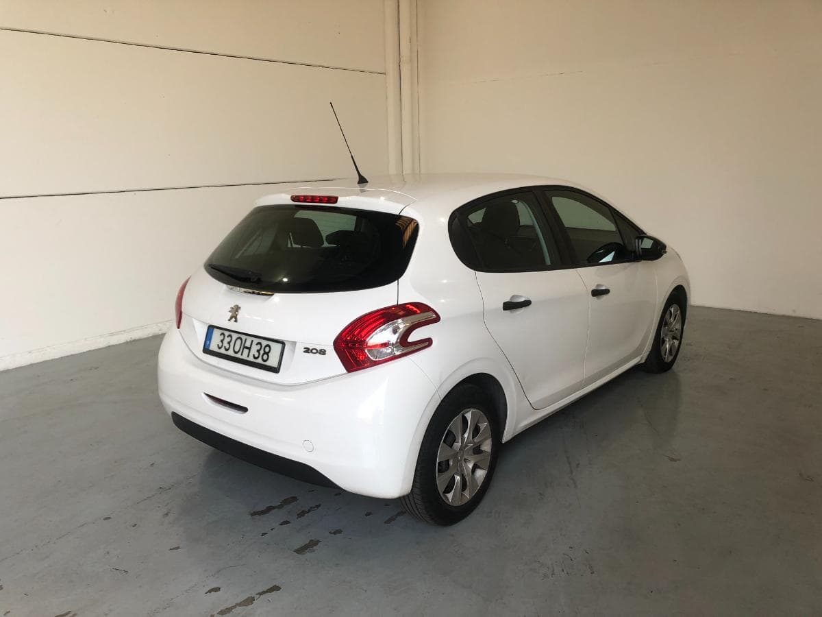 Peugeot 208 · Ano 2014 — image 6
