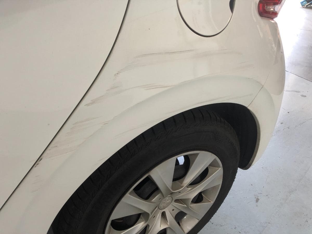 Peugeot 208 · Ano 2014 — image 12