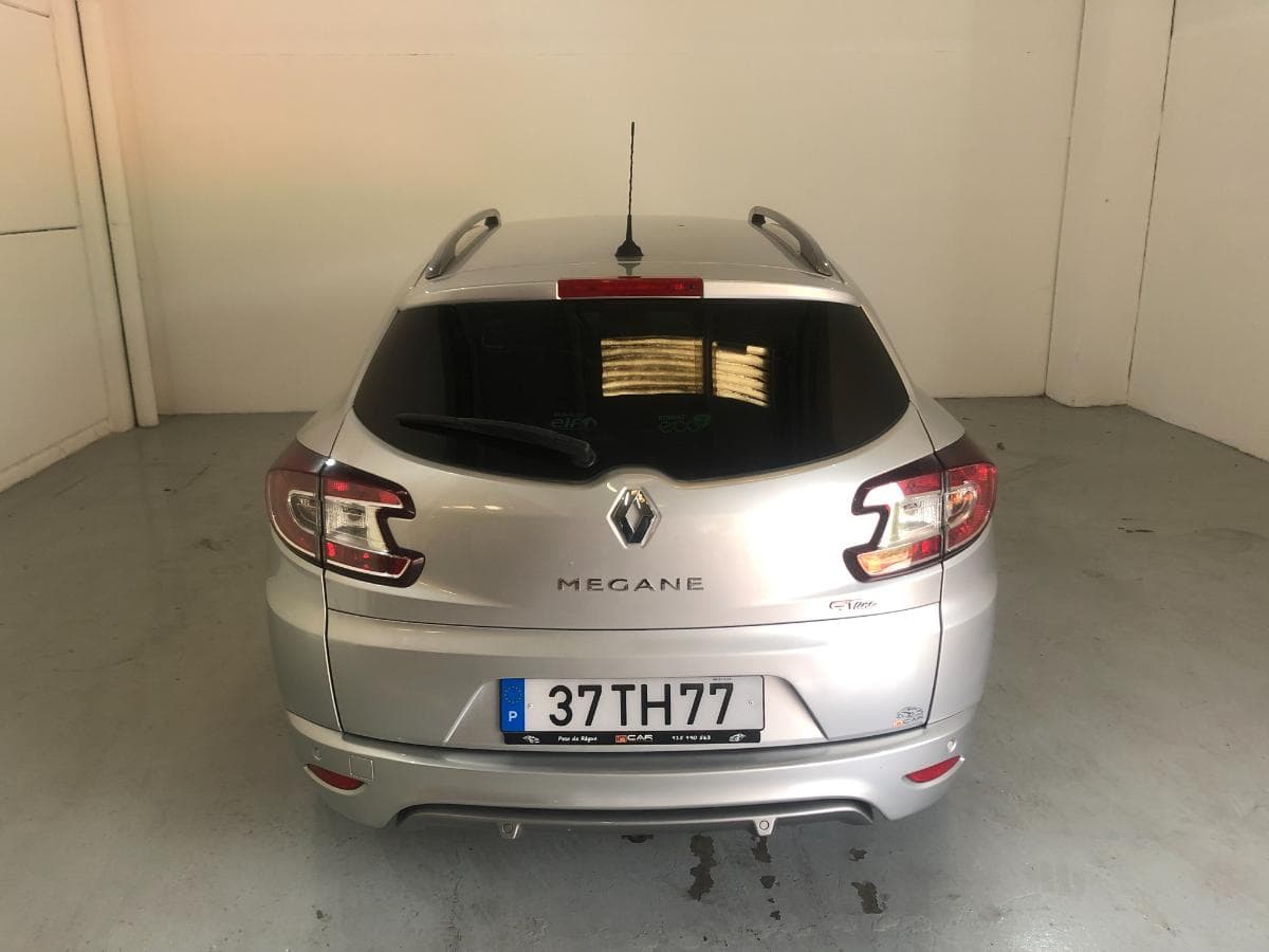 Renault Mégane 1.DCI · Ano 2013 — imagen 5