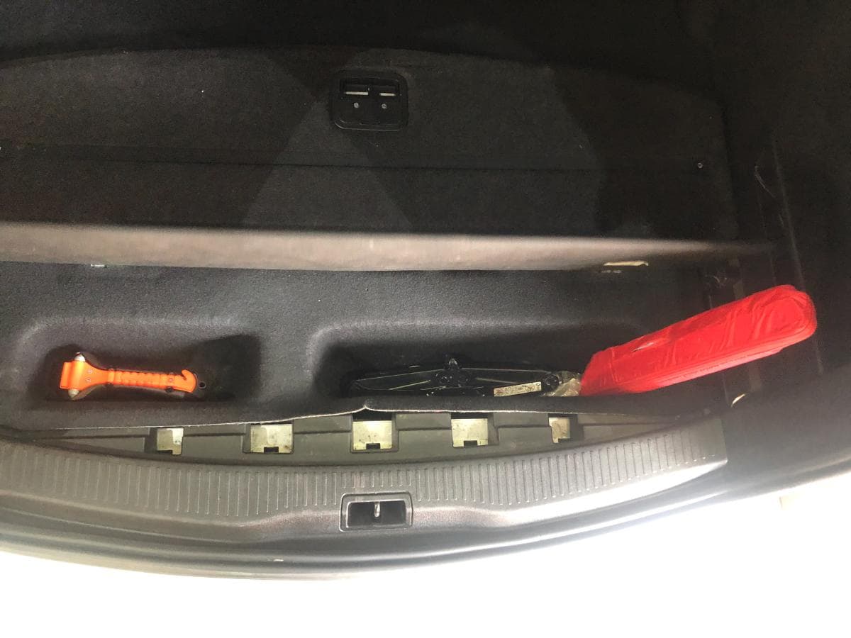 Renault Mégane 1.DCI · Ano 2013 — imagen 9