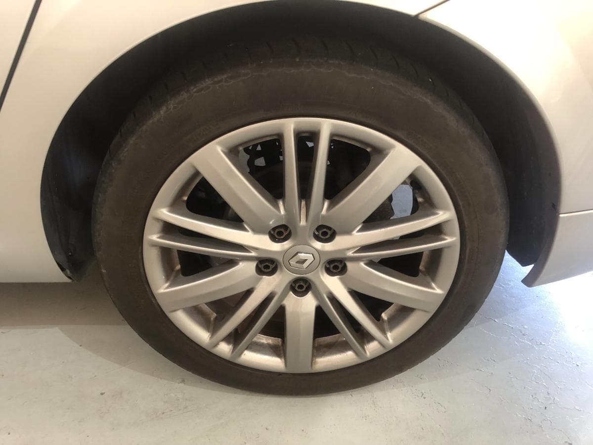 Renault Mégane 1.DCI · Ano 2013 — imagen 15