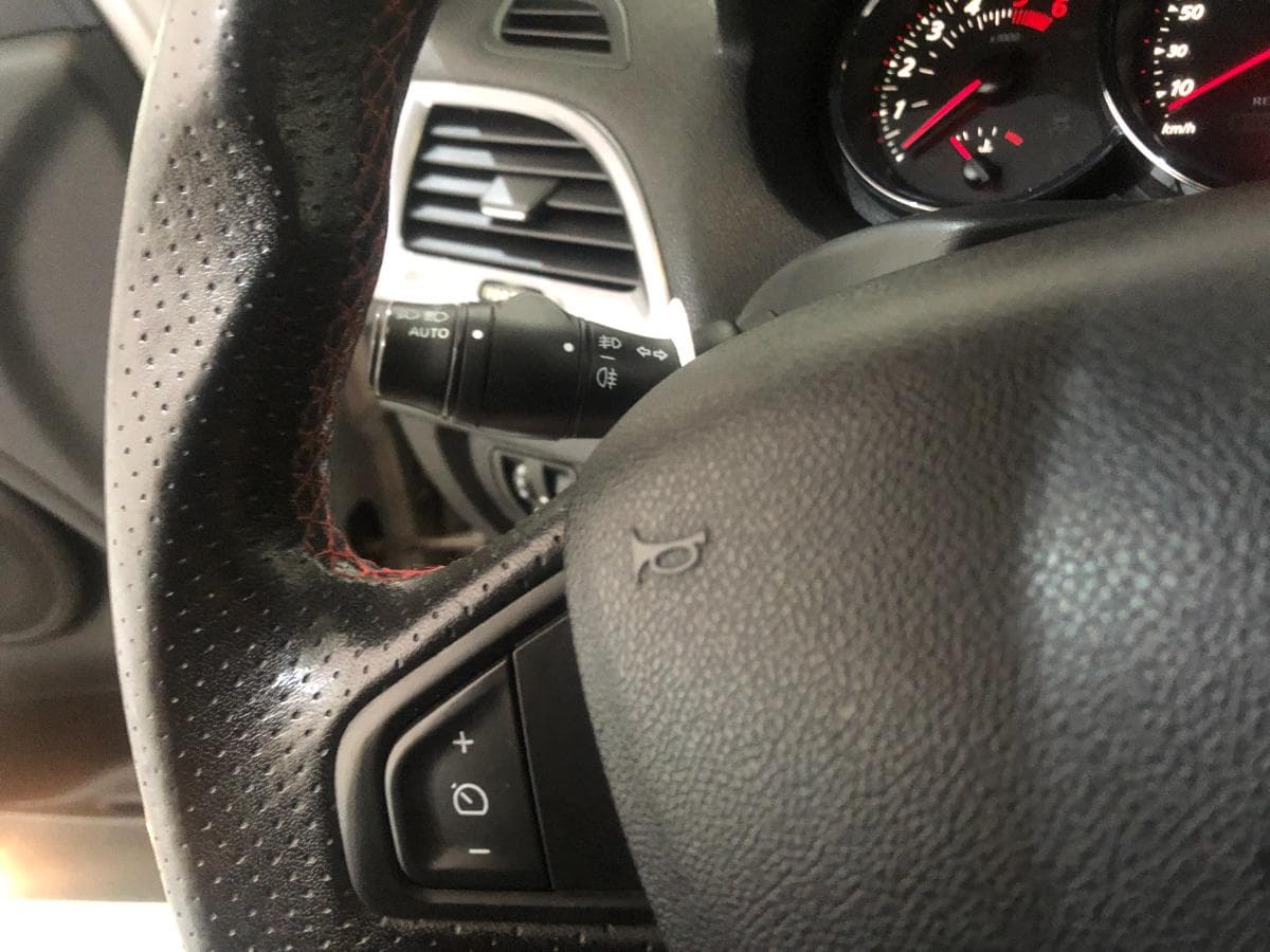 Renault Mégane 1.DCI · Ano 2013 — imagen 27