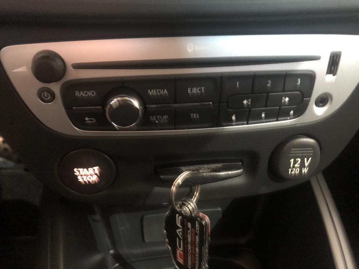 Renault Mégane 1.DCI · Ano 2013 — imagen 35