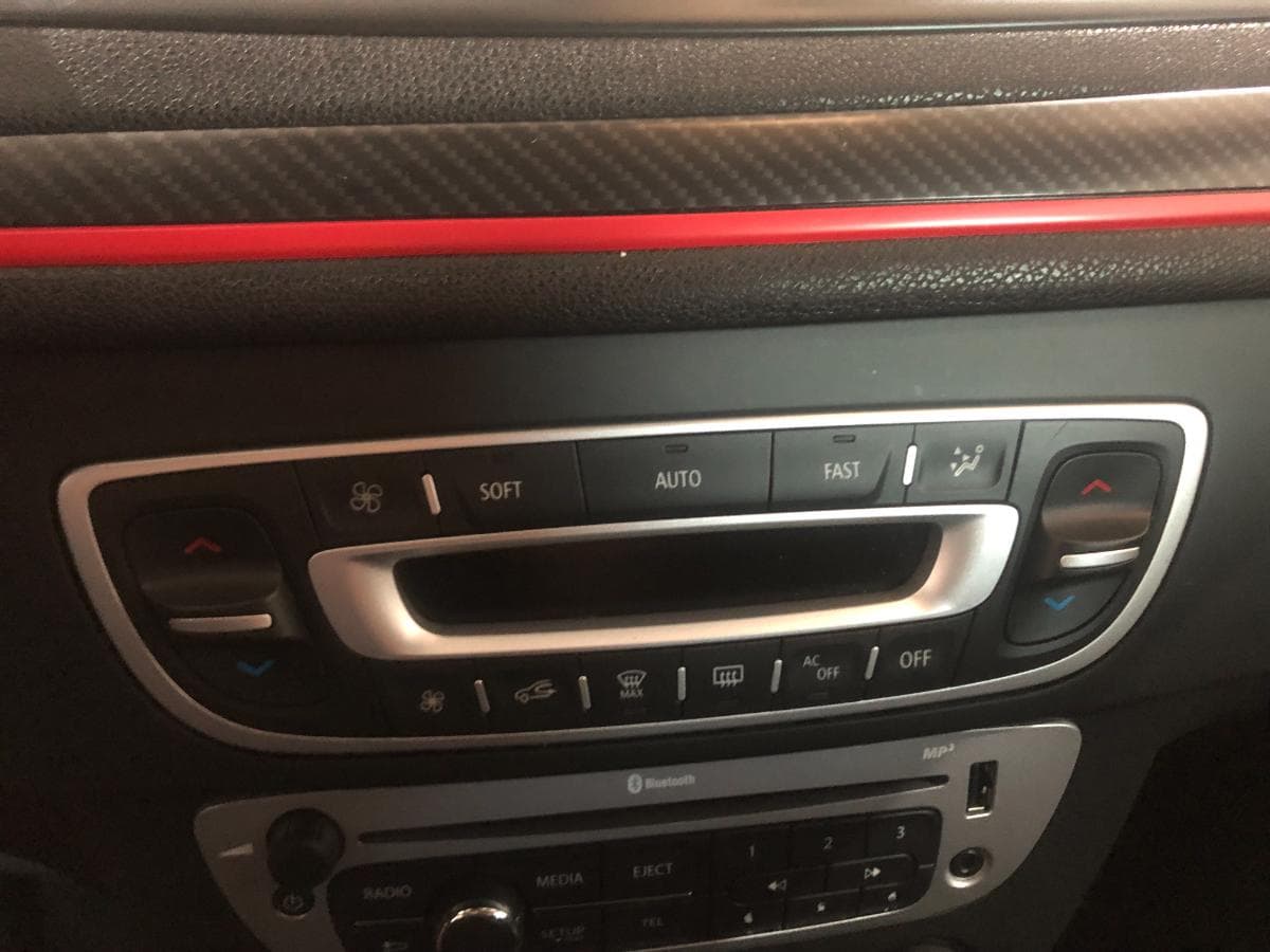 Renault Mégane 1.DCI · Ano 2013 — imagen 37