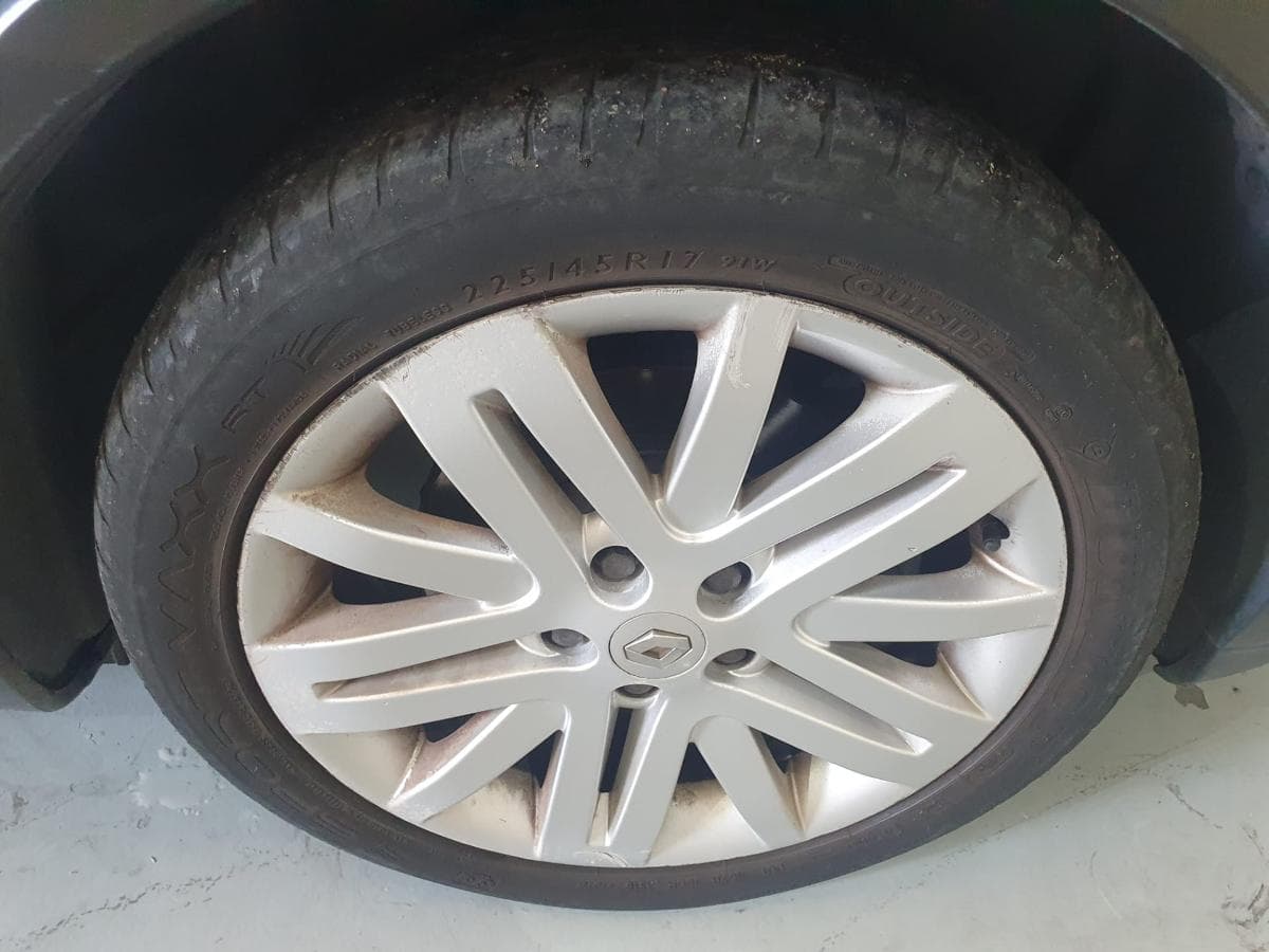 Renault Laguna 2.0 · Ano 2006 — imagem 14