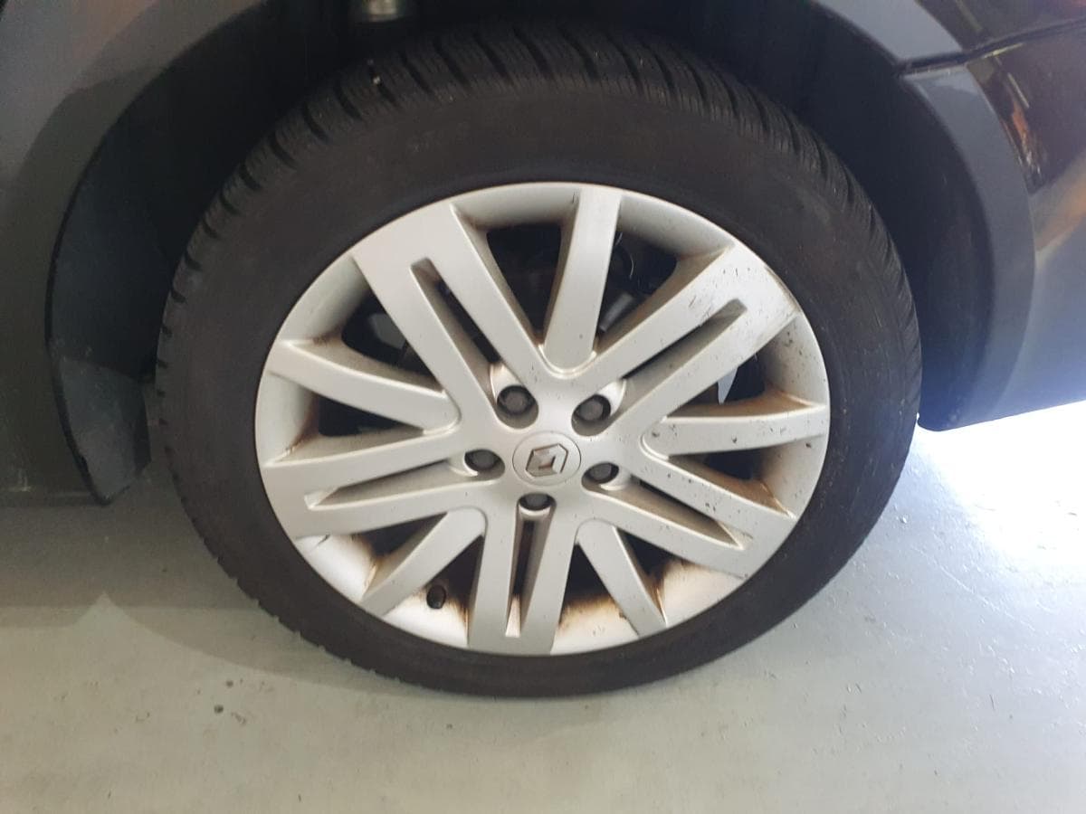 Renault Laguna 2.0 · Ano 2006 — imagem 15