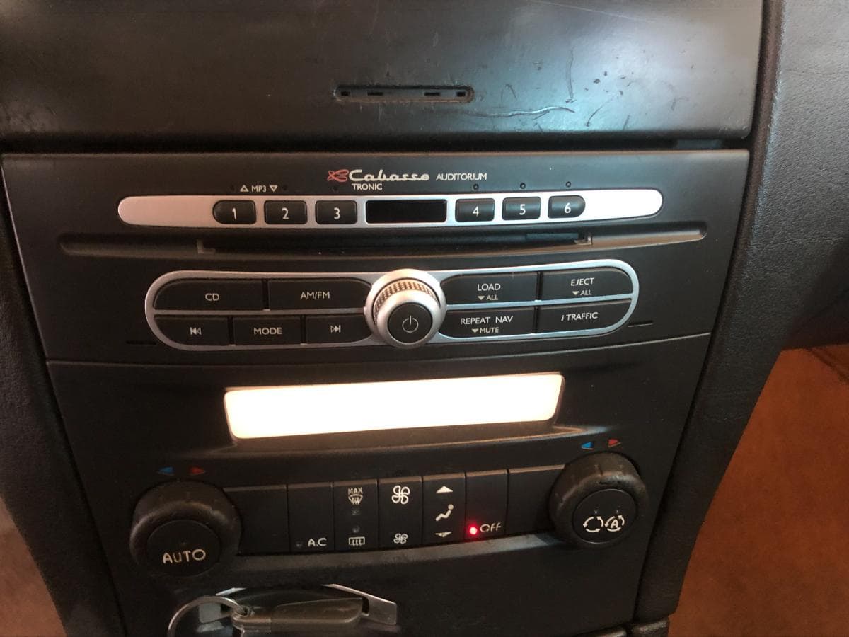 Renault Laguna 2.0 · Ano 2006 — imagem 21