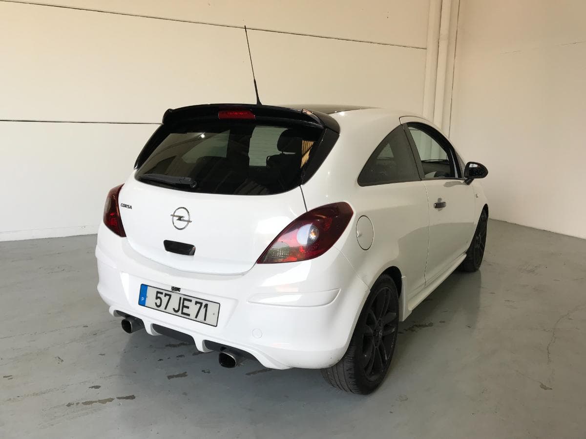 Opel Corsa 1.4 · Ano 2010 — image 9